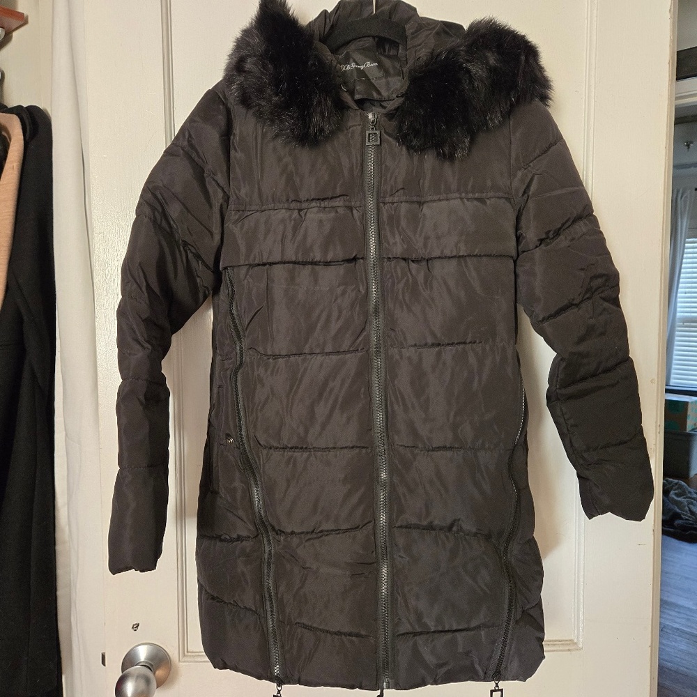 Black Puffer Jacket with Faux Fur Collar - Size Small